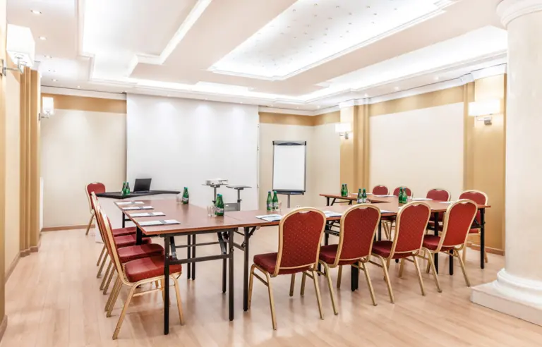 Hotel Windsor nad Zalewem Zegrzyńskim - photo 1