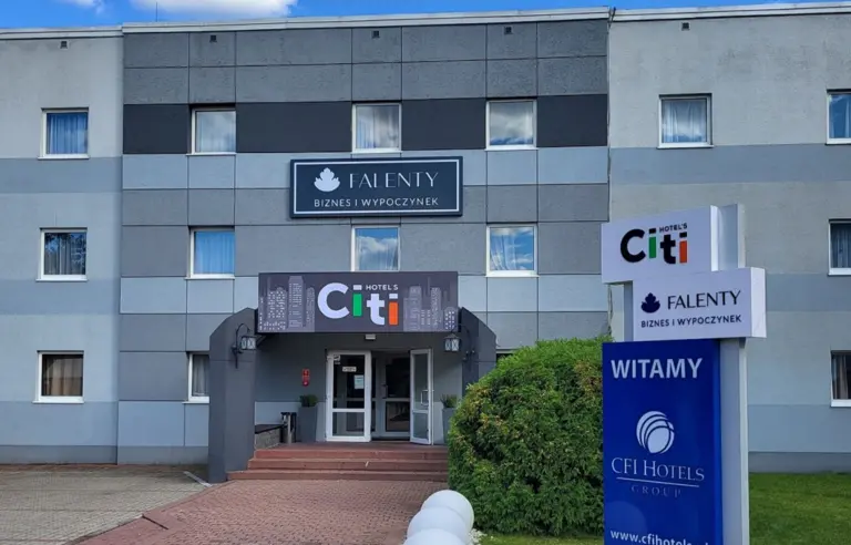 Falenty Biznes i Wypoczynek wejść główne