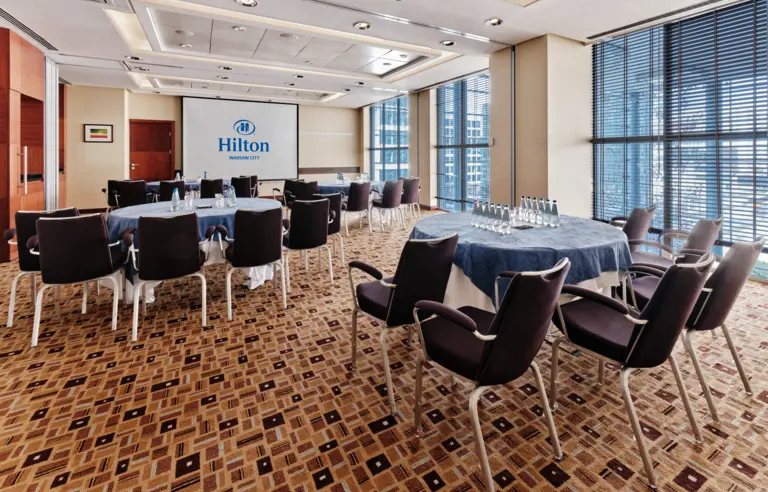 Hilton Warsaw City (dawniej Hilton Warsaw Hotel & Convention Centre) - zdjęcie 1