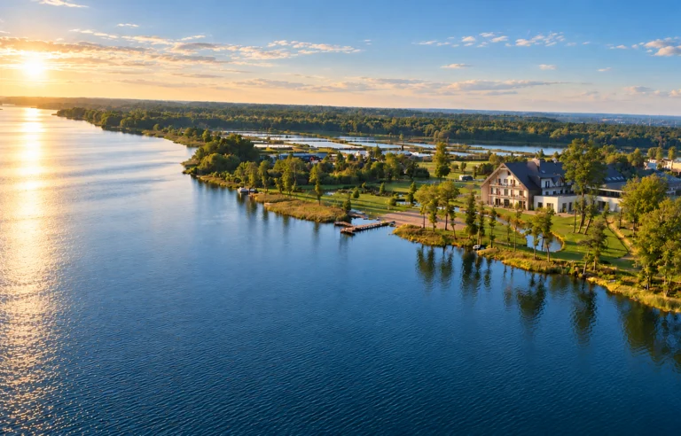 Natural Hotel w rezerwacie przy plaży na wyspie Basen & Spa - zdjęcie 1