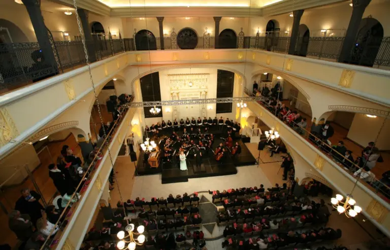 Synagoga Pod Białym Bocianem - photo 1