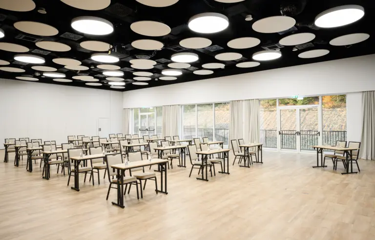 Hotel Crystal Mountain - photo 1