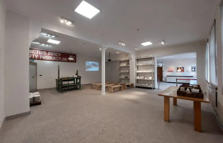 Muzeum Porcelany Śląskiej - photo 1