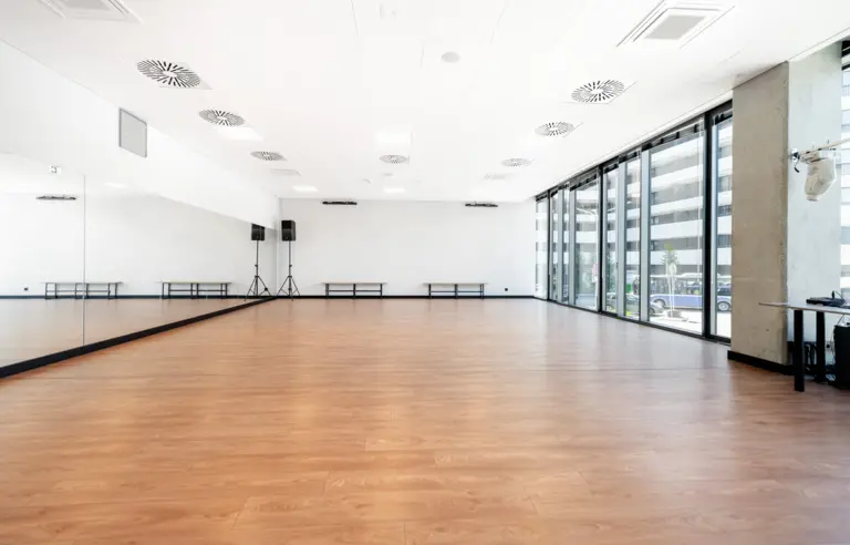 Space For U - zdjęcie 1