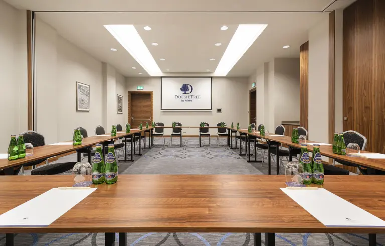 DoubleTree by Hilton Krakow Hotel & Convention Center - photo 1