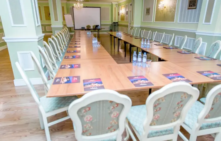 Hotel Na Błoniach - photo 1