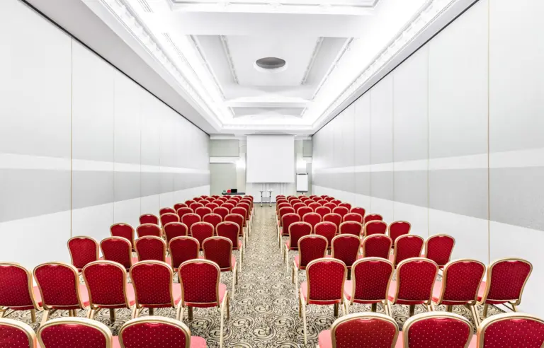 Hotel Windsor nad Zalewem Zegrzyńskim - photo 1