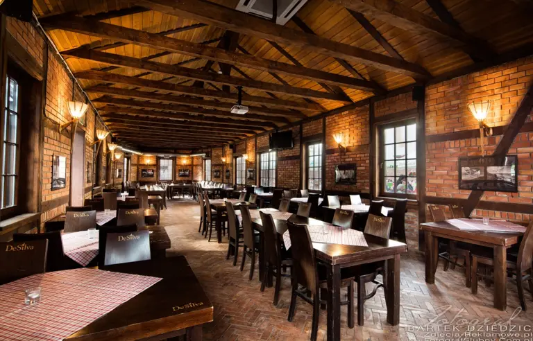 Stara Zajezdnia Kraków by Desilva Kraków restauracja