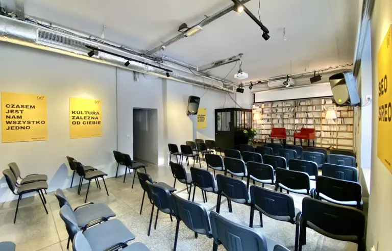 Faktyczny Dom Kultury - zdjęcie 1