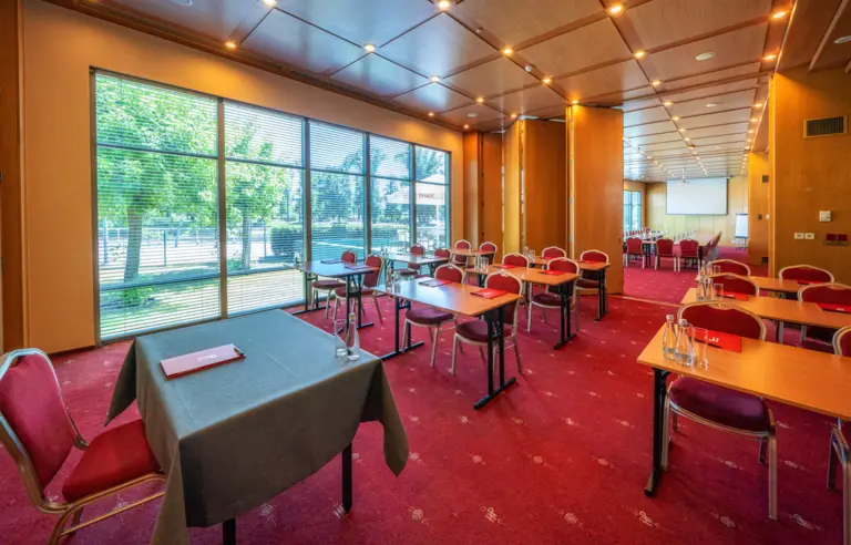 Hotel HP Park Plaza - photo 1