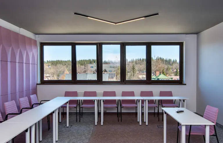 Ośrodek Konferencyjno-Wypoczynkowy Hyrny - zdjęcie 1