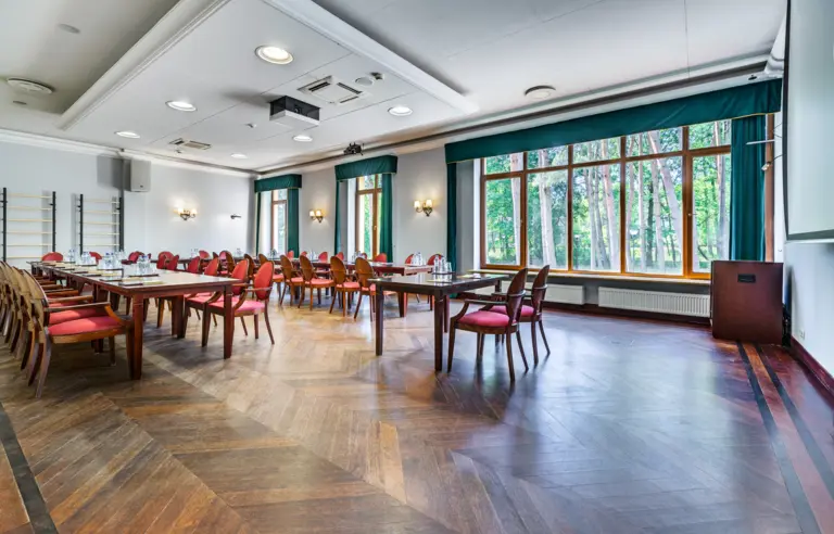 Hotel Pan Tadeusz - photo 1