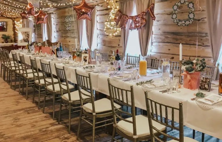 Majatek Howieny Dwor Modrzewiowy sala