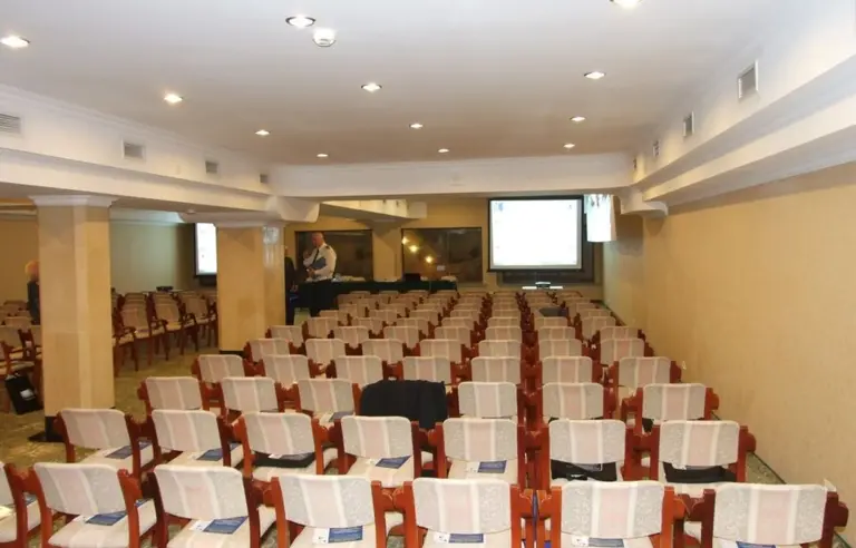 Hotel Gołębiewski Mikołajki - zdjęcie 1