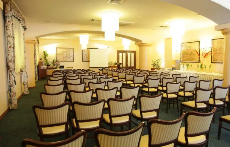 Hotel Ambasadorski - zdjęcie 1