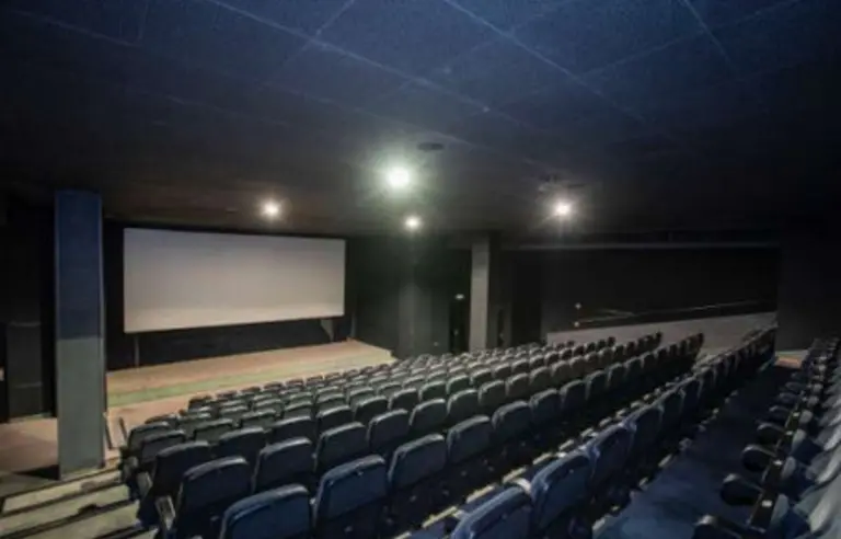 Kinoteka Warszawa sala Młoda Gwardia