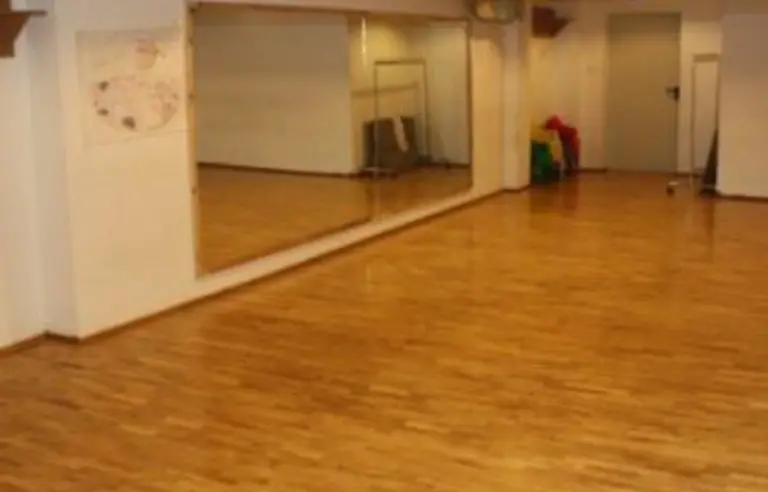 Centrum Łowicka Dom Kultury - photo 1