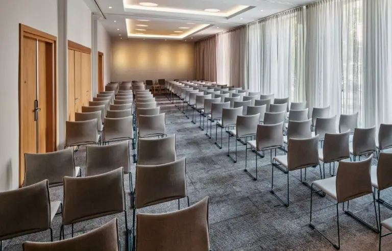 Holiday Inn Warsaw City Centre - zdjęcie 1