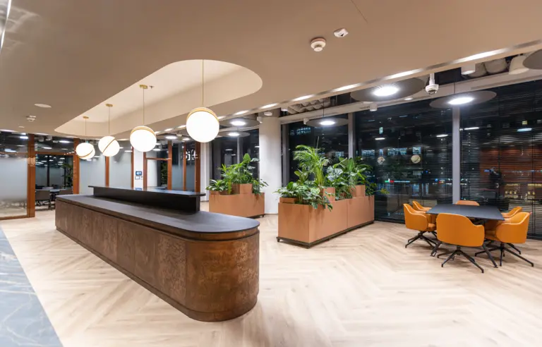 Q22 OmniConferences Lounge Aora