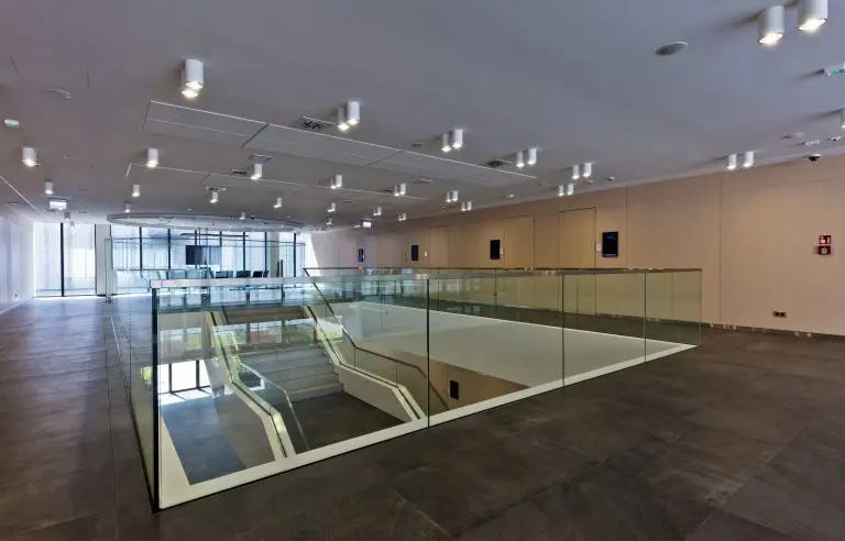 Centrum Zaawansowanych Materiałów i Technologii CEZAMAT Politechniki Warszawskiej - zdjęcie 1