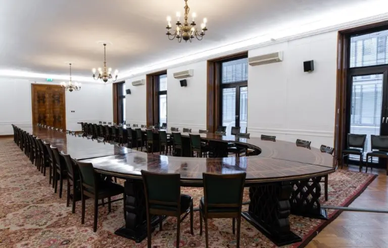 Centrum Bankowo-Finansowe „Nowy Świat” - photo 1