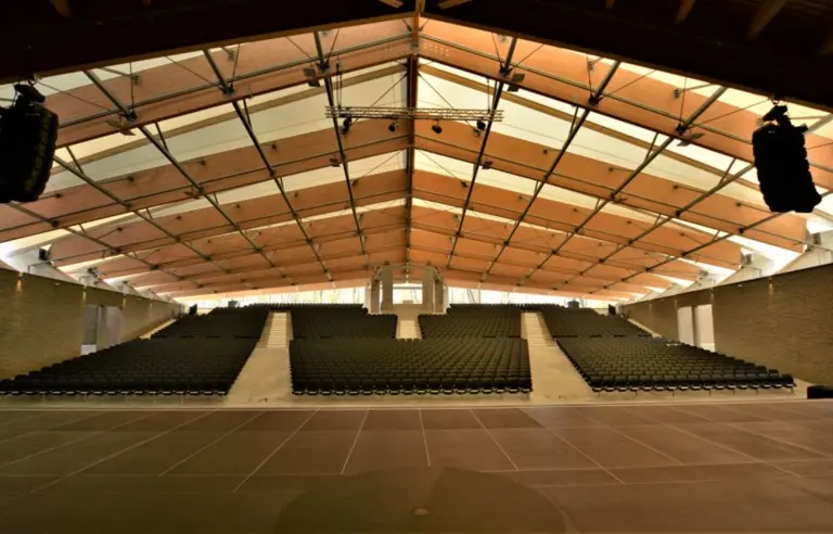 Amfiteatr Park Strzelecki Nowy Sacz sala widowiskowa