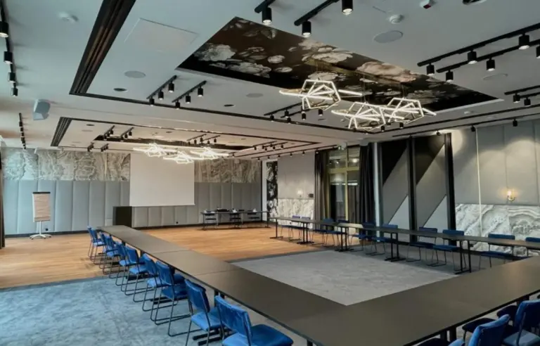 Hotel Moderno - photo 1