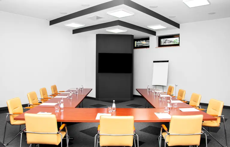 Ośrodek Konferencyjno-Wypoczynkowy Hyrny - zdjęcie 1