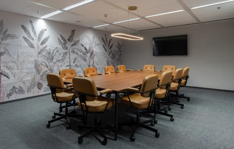 Wolf Marszałkowska - zdjęcie 1