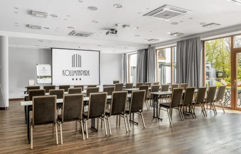 Kolumna Park Hotel & Restauracja - zdjęcie 1