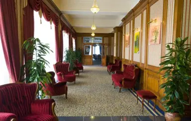 Hol hotelu Nowy Dwór w Zaczerniu