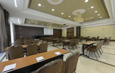 Haston City Hotel - photo 3