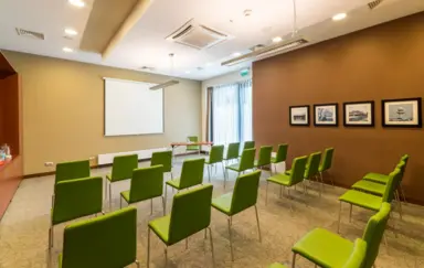 Hampton by Hilton Warsaw Airport - zdjęcie 4