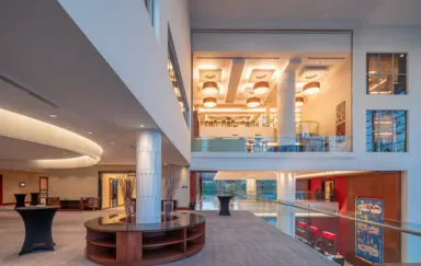 Hilton Warsaw City (dawniej Hilton Warsaw Hotel & Convention Centre) - zdjęcie 2