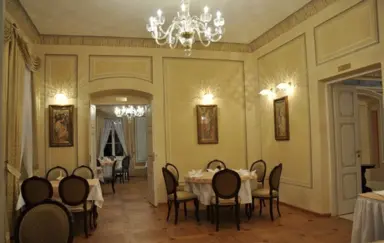 Salon Kawowy na parterze Dworu