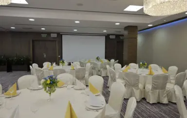 Haston City Hotel - photo 2