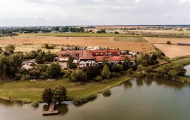 Dwór Bogucin Hotel & Restauracja - zdjęcie 2