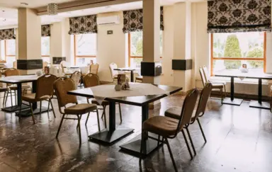 Restauracja Dębowa -Sala Jarzębinowaa