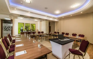 Lord Hotel Warsaw Airport - photo 2