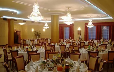 Hotel Dworek Tryumf - zdjęcie 2