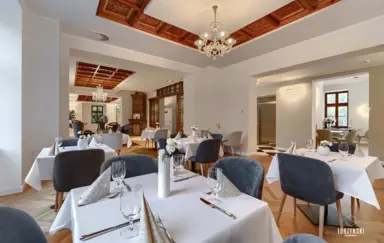 Pałac Wierzbiczany - zdjęcie 4