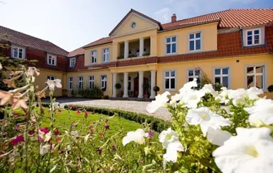Dwór Sześć Dębów