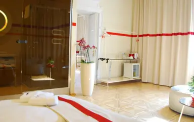 Home Hotel - zdjęcie 2