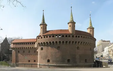 Barbakan - widok od strony ulicy