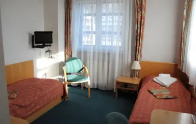 Ośrodek Wypoczynkowo-Szkoleniowy Farys Krynica Zdroj pokoj