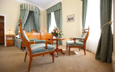 Pokój DeLuxe w Pałacu Paulinum