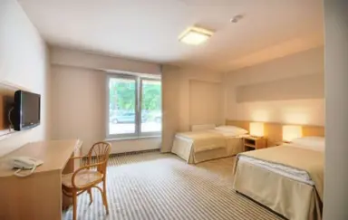 Centrum Zdrowia, Urody i Rekreacji GEOVITA w Dźwirzynie - pokój hotelowy