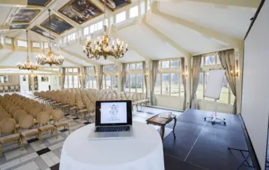 Pałac Tłokinia - zdjęcie 2