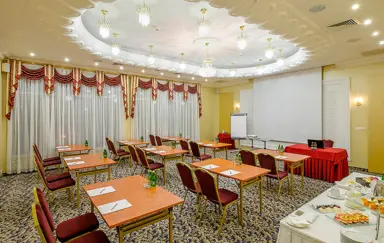 Lord Hotel Warsaw Airport - photo 3