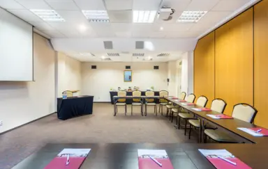 Qubus Hotel Zielona Góra - photo 4